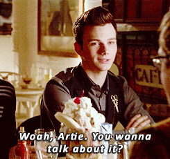 blaindersonkummel:you can totally tell chris is trying so hard not to laugh omfg