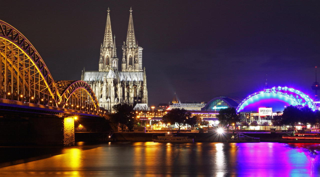 atraversso:  zoomw0rld: City Lights V4  | by: Sagar Mohanty  [500px] Nice photoset