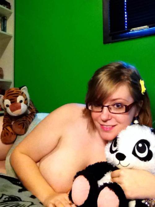 savingthrowvssexy:  lilredbabygirl sent me a sweet set of playful submissions. So cute!   