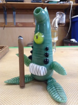rachelmeowxx:  chocolvatefrosting:  Sharing my blunt the scalien.  oh man hes so adorable hehe 