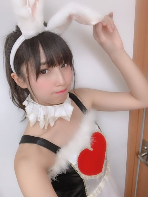 taku007:(川崎あや くびれストさんのツイート: “コスプレ放題… ”から)