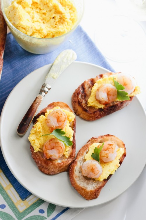 Shrimp Toast w. Mango Butter Ingredients 1 baguette, cut into 1/2” round slices Olive oil Ingredient