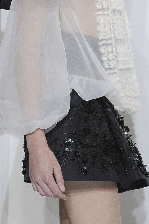 girlannachronism:Valentino fall 2010 couture details 