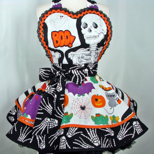 pinkandgold: halloweencrypt: Scary Cute Halloween Apron So cute and look how poofy it is!Belie