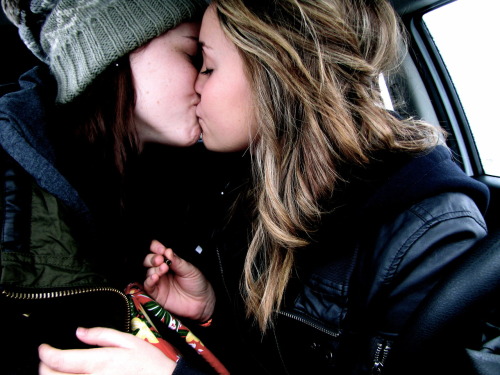 smilebecauseitsbeautiful:  Why can’t I just be good enough for you. 