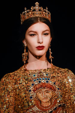 vogue-is-viral:    Dolce & Gabbana Fall