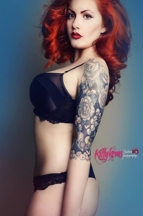 tattedbeautues:    Abi Rose   adult photos