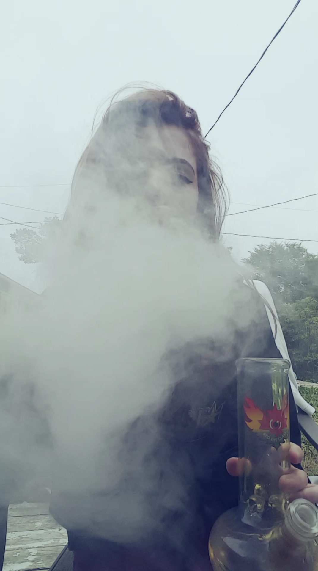 rayrayofsunshinee:Baby bong 😍