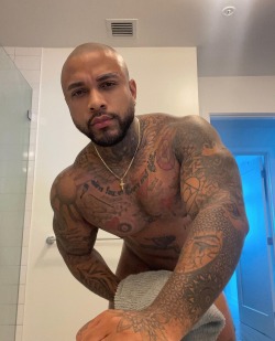 XXX gaymanhomie:missnlinc:Smash R Pass 💦 👉🏿 photo