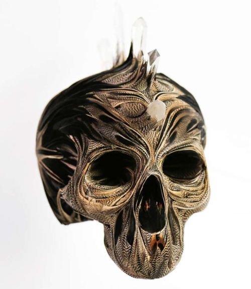 asylum-art:  Laurence Le Constant: Feather skulls After studying applied arts with a specialistion in fashion and textile design, she completed her education with studies in the Fine Arts at the Sorbonne and in couture at the cole de la Chambre Syndicale