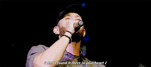 starlightcastiel:Oh once in your life you find someoneWho will turn your world around♫ Heaven
