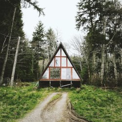 An-Adventurers:cabin In The Woodsphoto: Alexstrohl