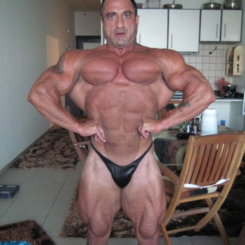 bodybodyman:  Pierre Chamoun