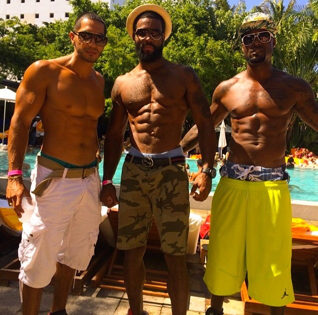 leonrob2041:  seeker310:  christmascame2day:  Braylon and his ridiculously fit friends