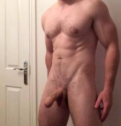 str8cocksofcraigslist:  Single, fit, athletic