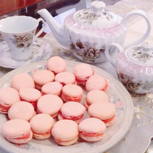 Afternoon Tea Everyone!!! ☕️ #teaparty #almondflour #cookies #frenchmacarons #afternoontea #sweets (