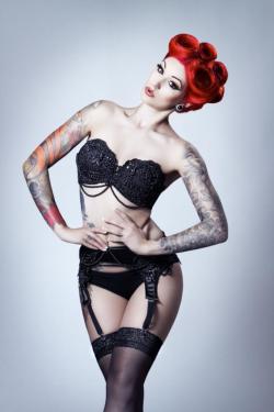 cervenafox:  Cervena fox by Joseph Obrien