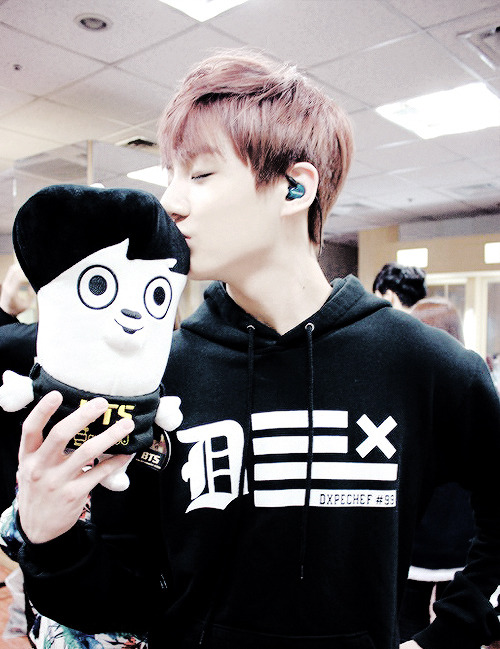 206/ Of Jeon Jeongguk Feat. Mini Kookie
