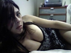 jjrewardgiver:  kik-girls-submissions:  More photos sent to me by Amy ♡  Amy has something about her that seems to hypnotize me..