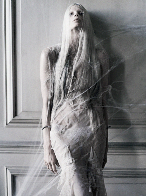 deprincessed:Caught in a web, Kristen McMenamy in ‘Origins Of Monsters’ shot by Tim Walker for LOVE 
