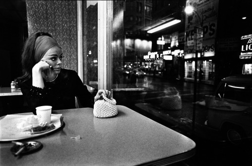 jonasgrossmann:  jerry berndt… the combat zone, boston, 1968 @ howardgreenberg 