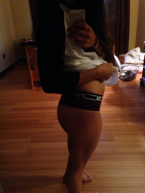 darkened-motions:  booty