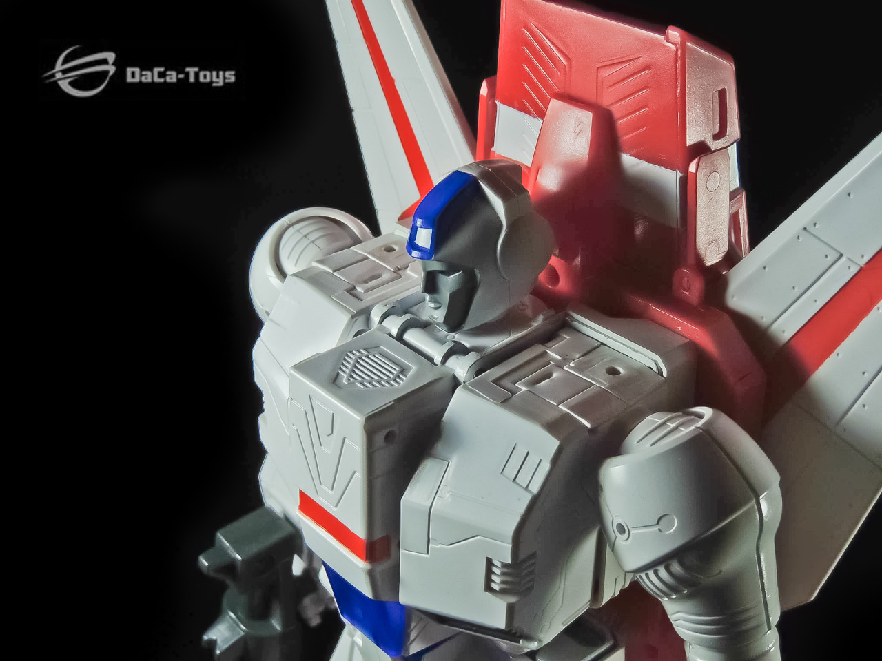 kkalcollection:  aeonmagnus:  DaCa Toys Kronos (Skyfire) color prototype.  ALSLBSNAKDLFMNDDJHANDSOME