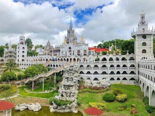 Lakbay Sanaysay Ng Simala - regalong sanaysay