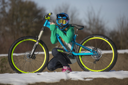 vertiqa:  How a girl feels towards her bike :)