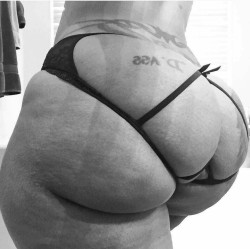 jazziedad:  Cherokee D'Ass. Sexy BUTT all