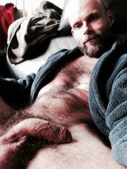 Uncut , Hairy Men & other things I Like