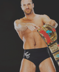 Cesaro looks really good holding any championship!