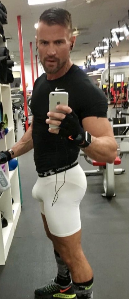 phd-bullrider-deactivated202106:Let me workout that BIG muscle for you