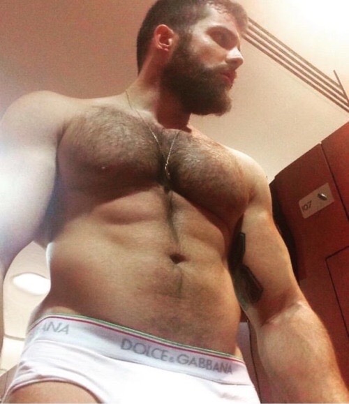 touch-my-beard:  Http://touch-my-beard.tumblr.com