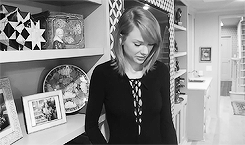taylorgifs:Happy 27th Birthday Taylor Swift! (13th December, 1989)@taylorswift: If I could talk to m