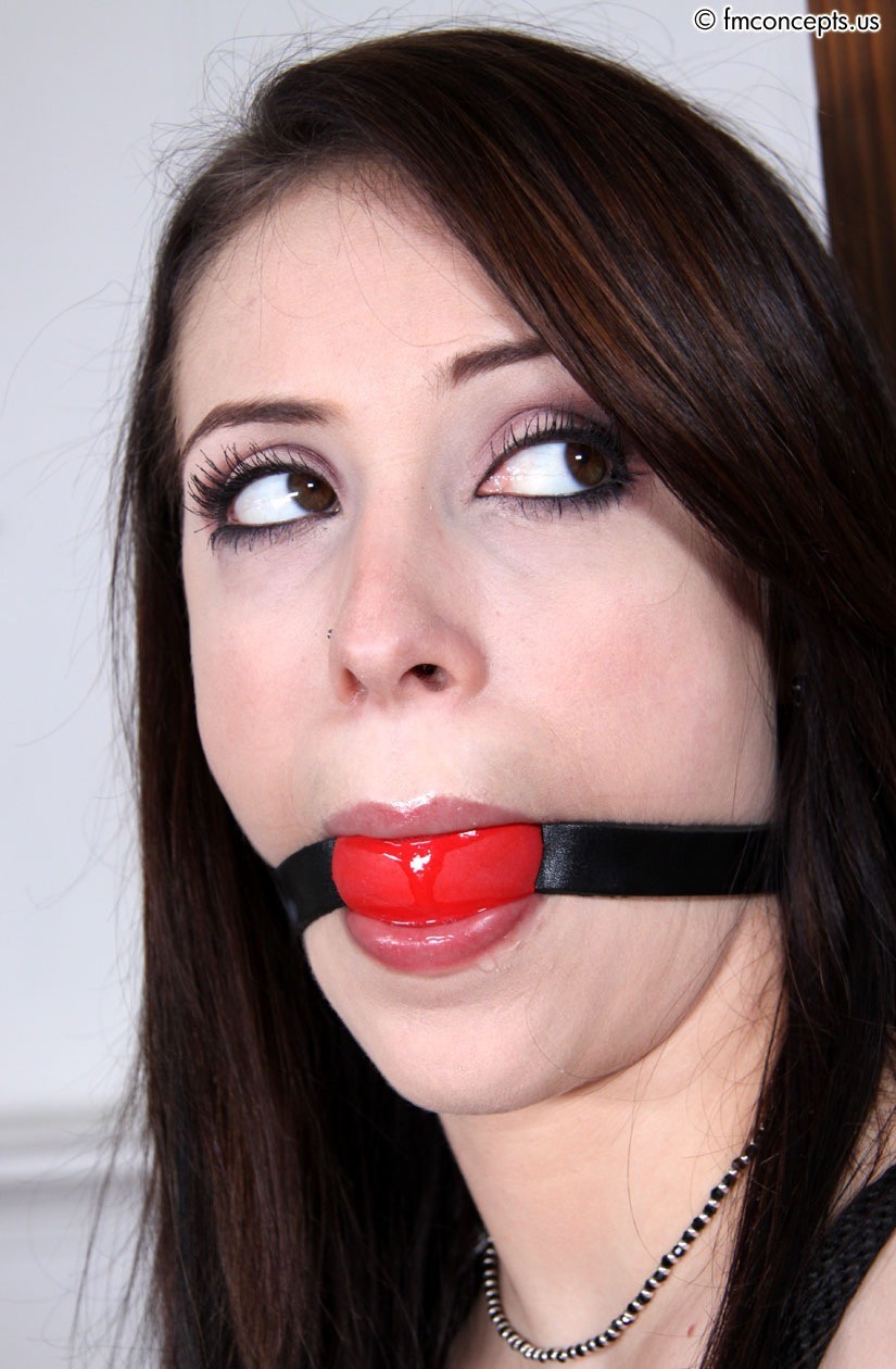hometownhorror:  gaggedgirls:  Mouth Trainee.   Mmmmm… Aiden….