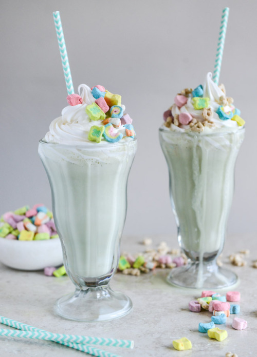kawaii-food-is-kawaii:  Lucky Charms Milkshakes