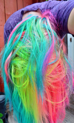 loveandhairdye:  ALL THE COLOURS on We Heart It.