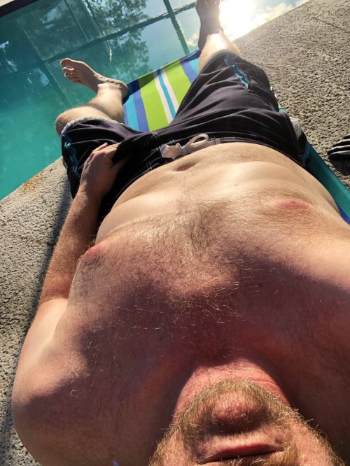 tigerlust813:Who is ready to hang out by the pool?  Bathing suits optional