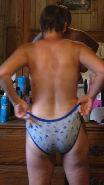 rcwbyffa:  Check out this hot ass sent to us from a follower