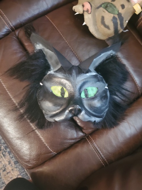 I Made A New Therian Mask!! (It's My Second One Ever) It's For My Smokey Main-coon Theriotype:D