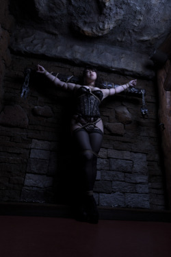 japanesebdsmofficial:  Shibari&amp;Photo Kinoko HajimeModel Kosame