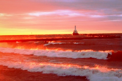 coldandpissy:  Some surfing and scenery on Superior | Taken in the Keweenaw Peninsula 