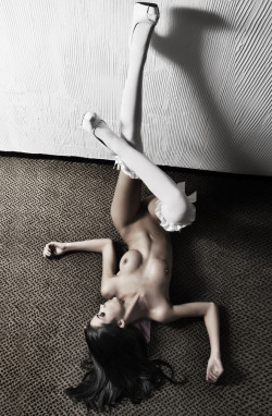 gentlekama:  Brunette with long legs by strangero 