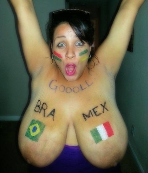 myqueenselenastar:Selena Star supports Brasil and Mexico. Well we support her big boobs !!!!  (Don’t blame her for the spelling mistake:)