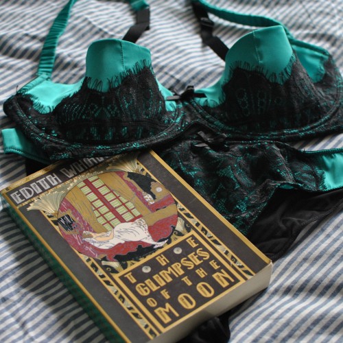 with-a-rare-device: Books &amp; bras, my favorite things! @playfulpromises quarter cup bra &