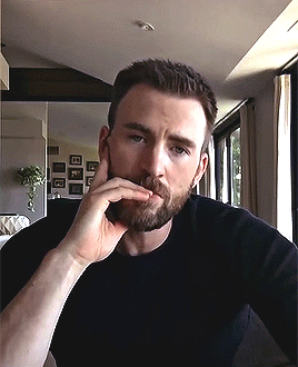 capchrisevaans:CHRIS EVANS + that thing he does 