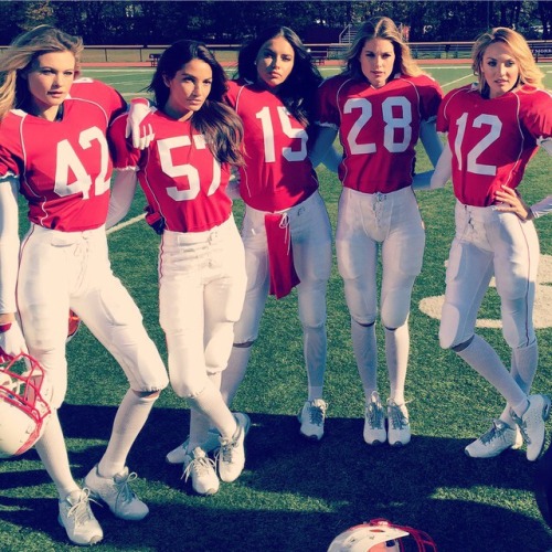 @lsjang: Pretties in pads #dontdroptheball #vday