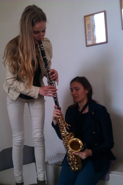 conductingbassclarinet:
“ lamentando:
“ saxophonelady:
“ Free time in music school in a nutshell
”
foreveraloneonmyown
”
That’s not a bass clarinet
”