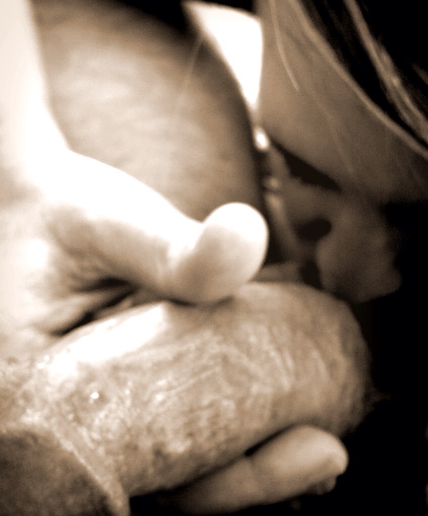 misterem:  marriedcumslut:  Finally…after months of us always promising pics, we